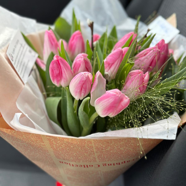 BUCHET LALELE